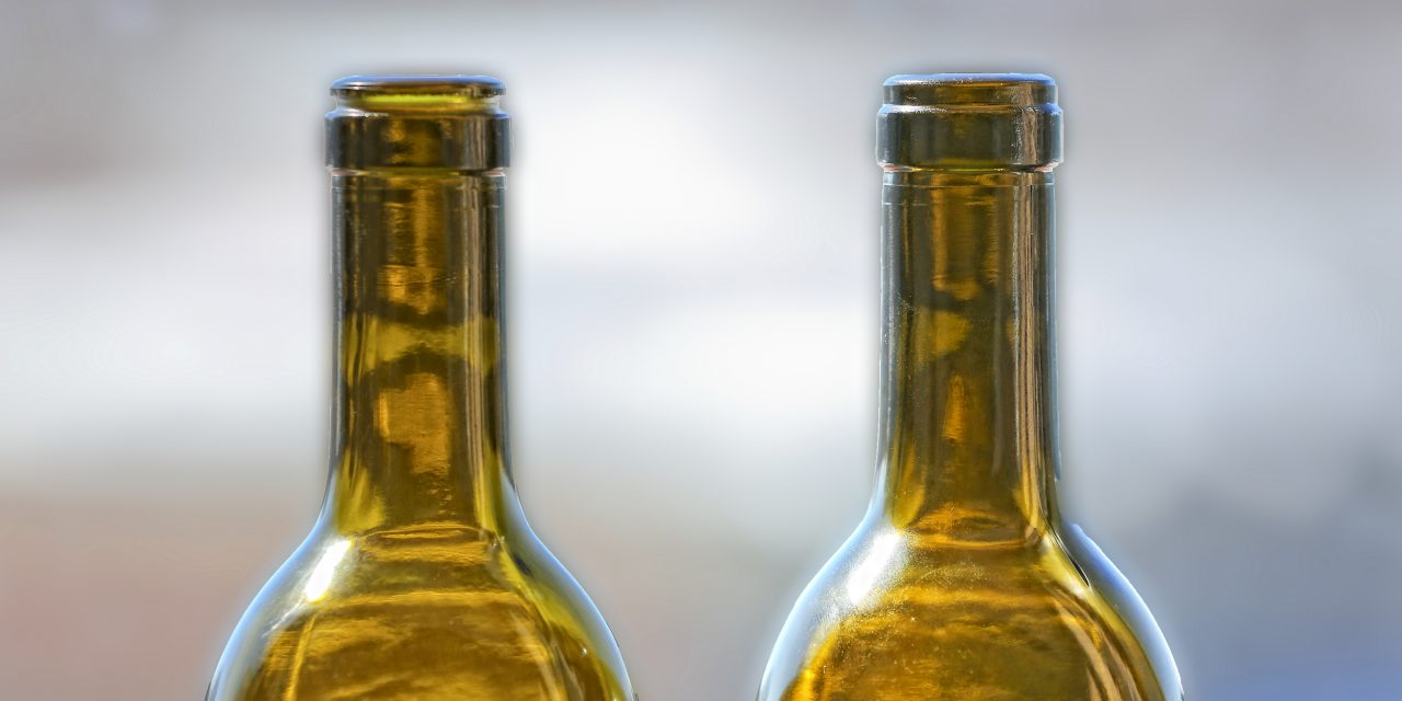 Brandeis Professor Invents Drip-Proof Bottle